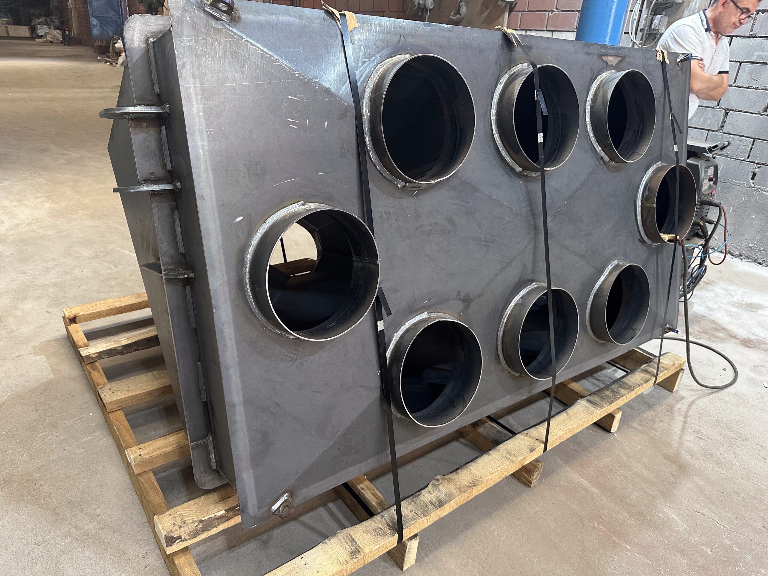 Vessel Flange Assembly